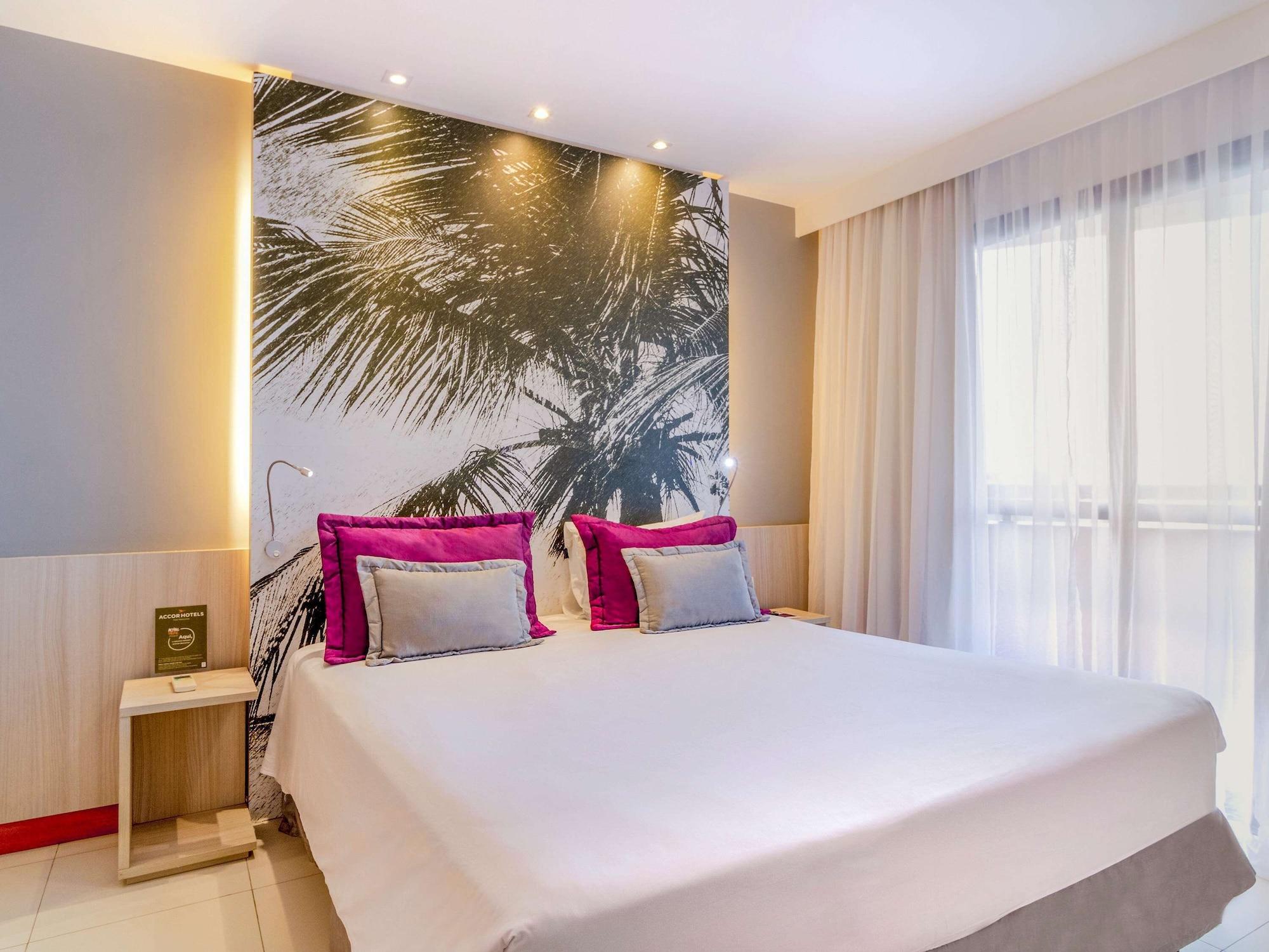 Mercure Salvador Boulevard Hotel Esterno foto